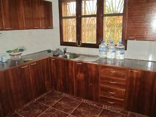 تختخواب و صبحانه The Lodge Kampala