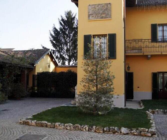 هتل La Torre Dei Canonici