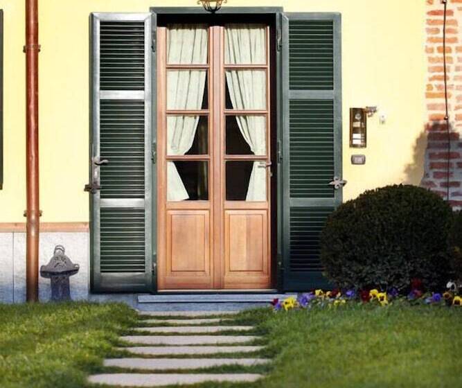 هتل La Torre Dei Canonici