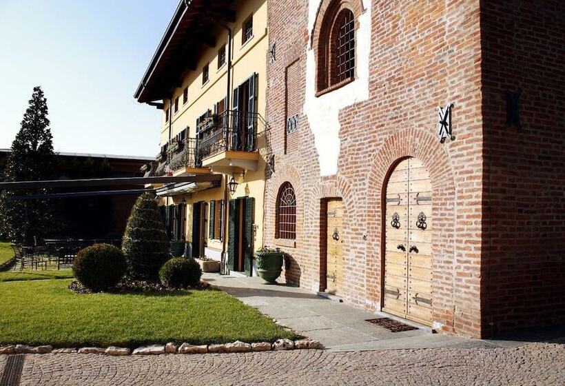 هتل La Torre Dei Canonici