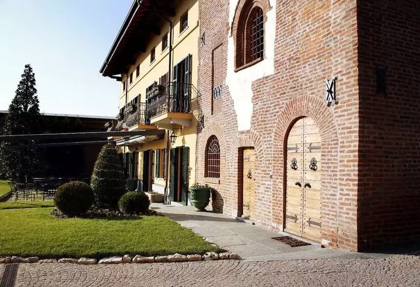 هتل La Torre Dei Canonici