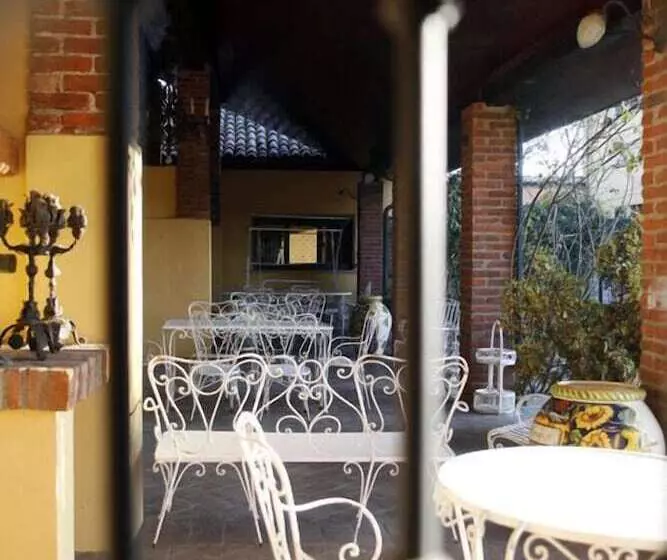 هتل La Torre Dei Canonici