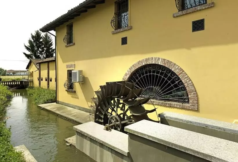 هتل La Torre Dei Canonici