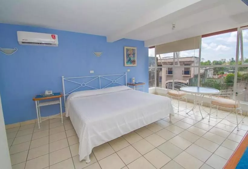 فندق Balcon Del Alferez