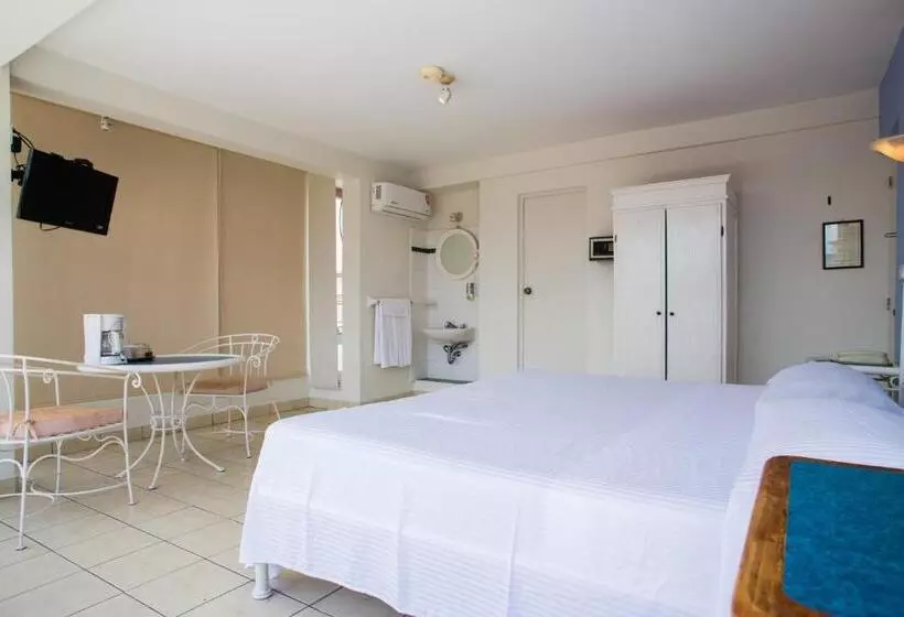 فندق Balcon Del Alferez