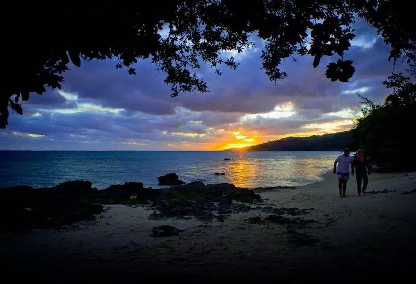 هتل Devos The Private Residence