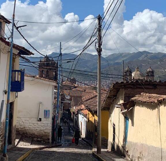 Hotel Hostal Qolqampata