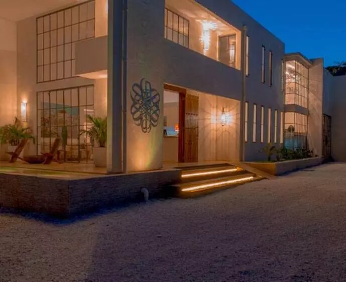 Hotel Latitude 15 Degrees