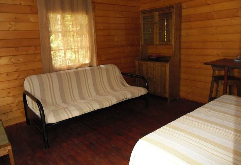 هتل Le Domaine De L’arbre Du Voyageur