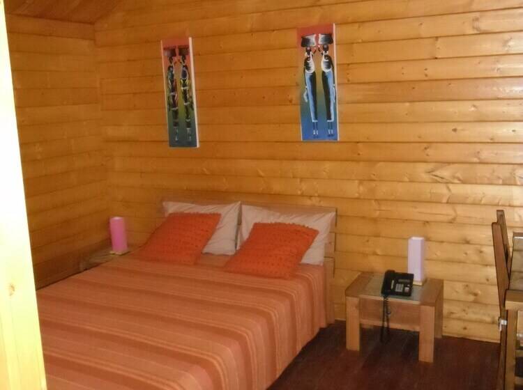 هتل Le Domaine De L’arbre Du Voyageur