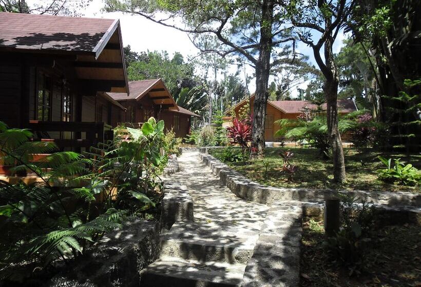 هتل Le Domaine De L’arbre Du Voyageur