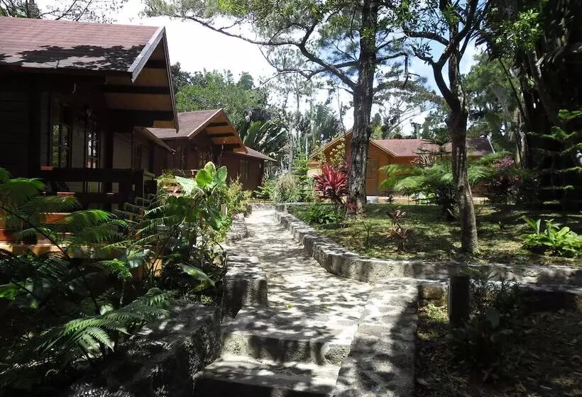 هتل Le Domaine De L’arbre Du Voyageur