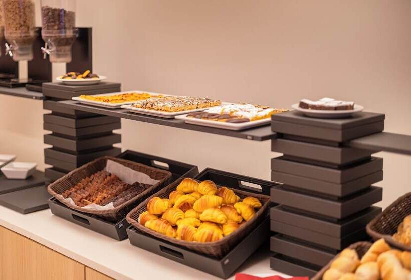 Moov Hotel Porto Norte