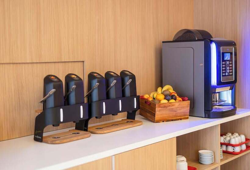 Moov Hotel Porto Norte