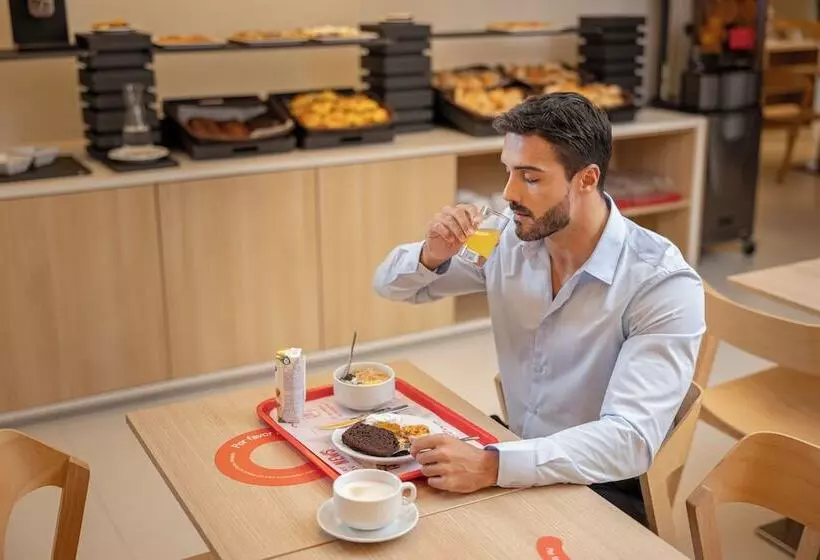 Moov Hotel Porto Norte