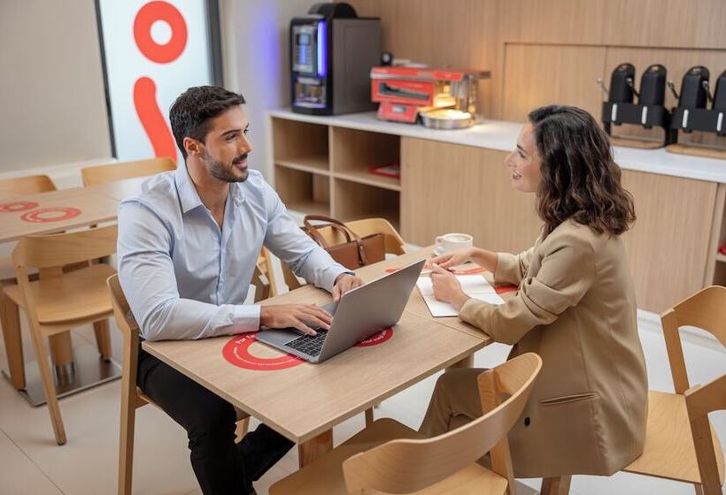 Moov Hotel Porto Norte