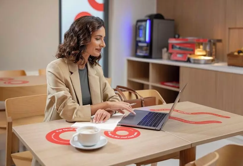 Moov Hotel Porto Norte