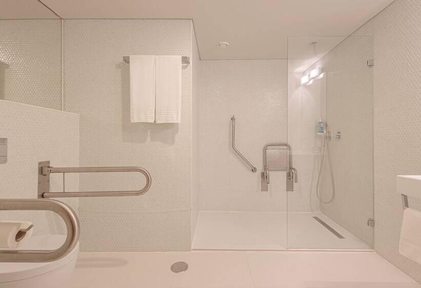 Moov Hotel Porto Norte