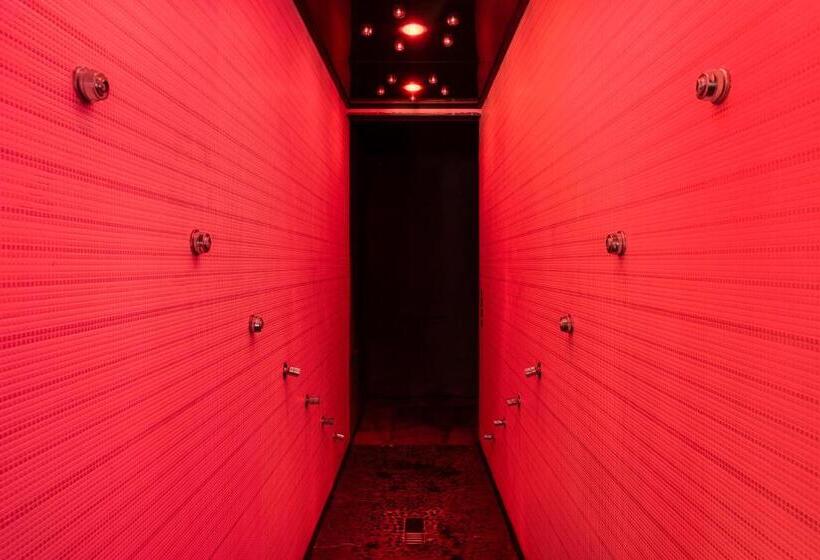 هتل Eurostars Vía De La Plata