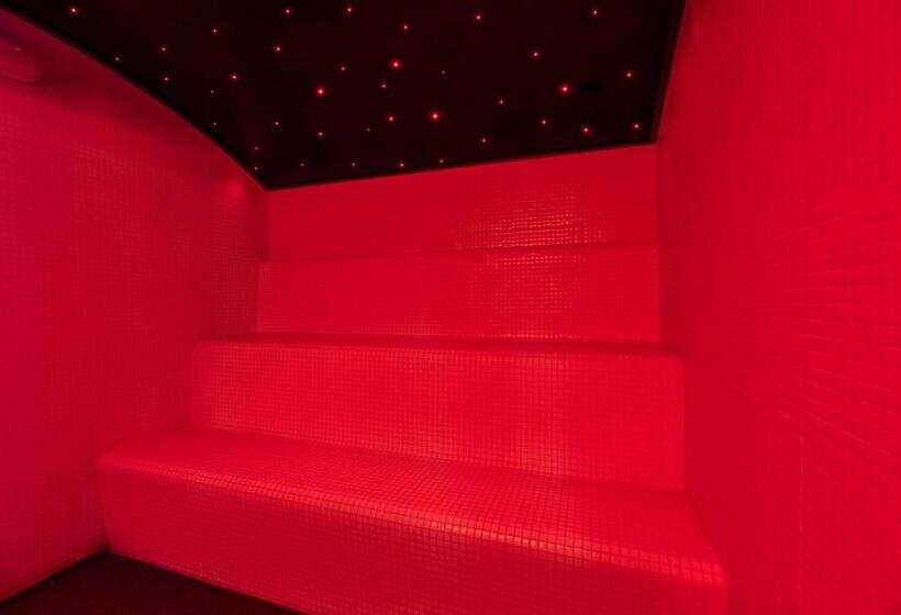 هتل Eurostars Vía De La Plata