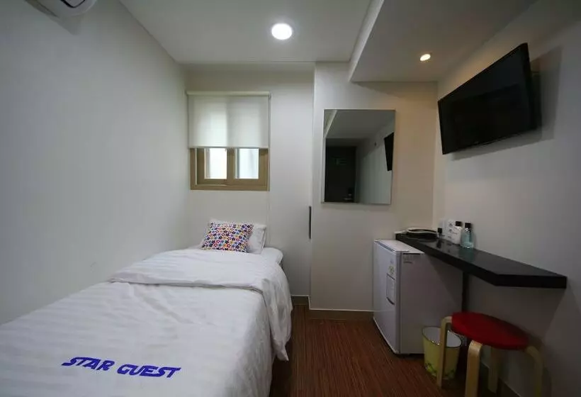 Hotelli Star Guesthouse