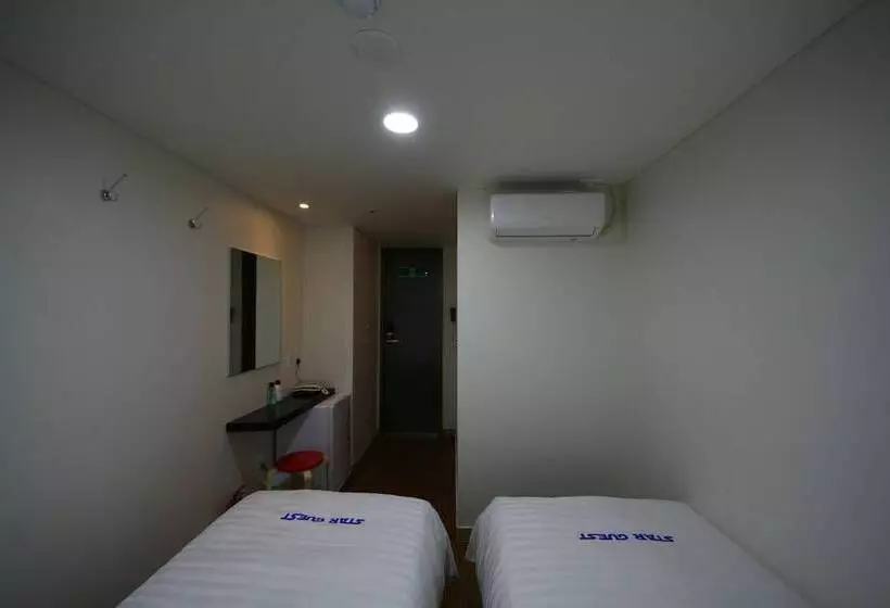 Hotelli Star Guesthouse