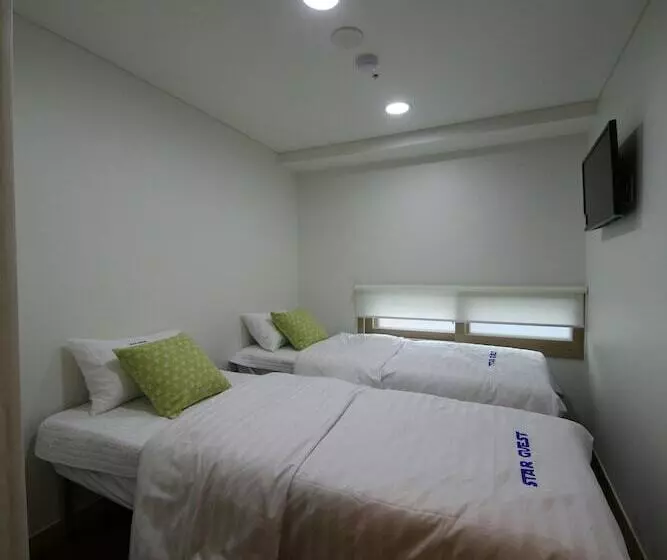 Hotelli Star Guesthouse