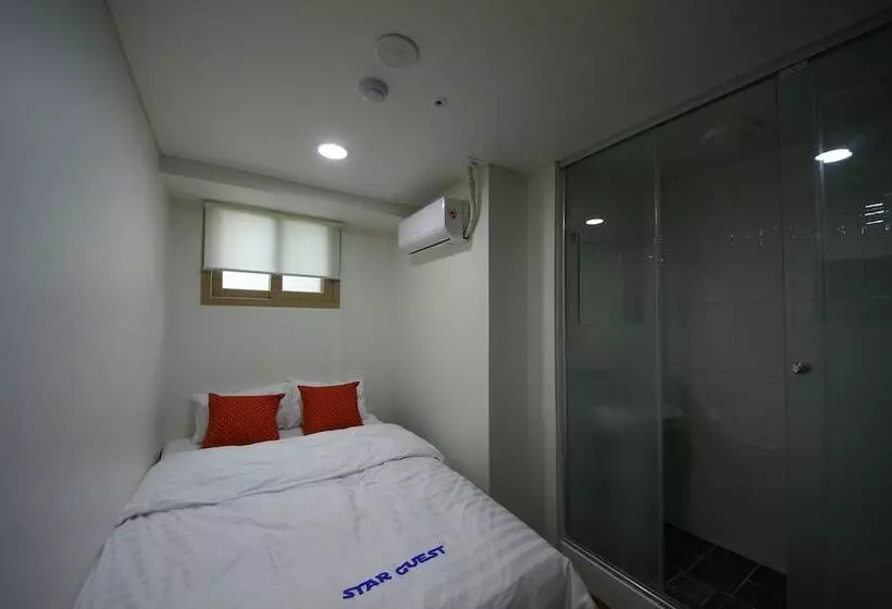 Hotelli Star Guesthouse