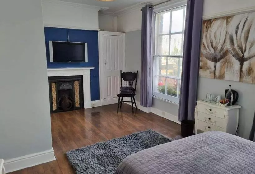 Отель Y Castell