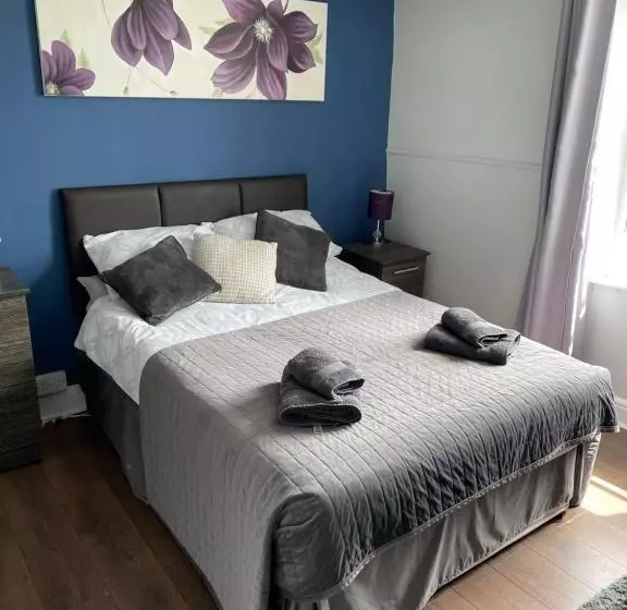 Отель Y Castell