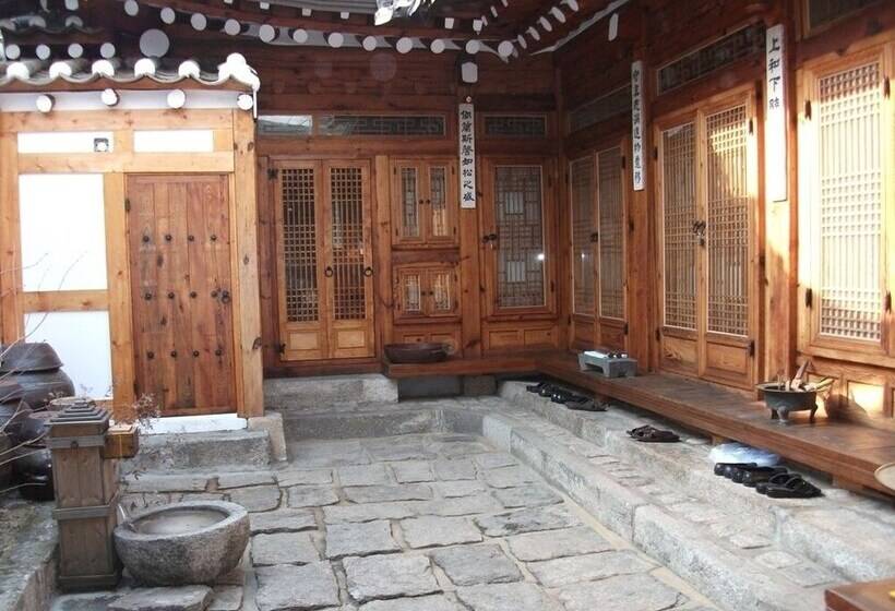 پانسیون Hyosunjae Hanok Guesthouse