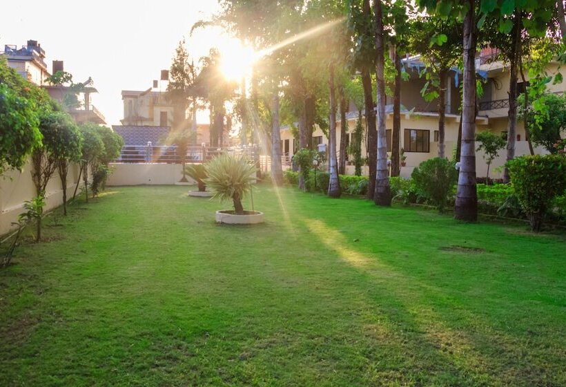 استراحتگاه Rainforest