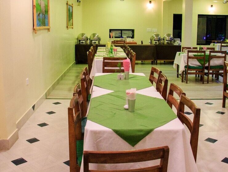 استراحتگاه Rainforest