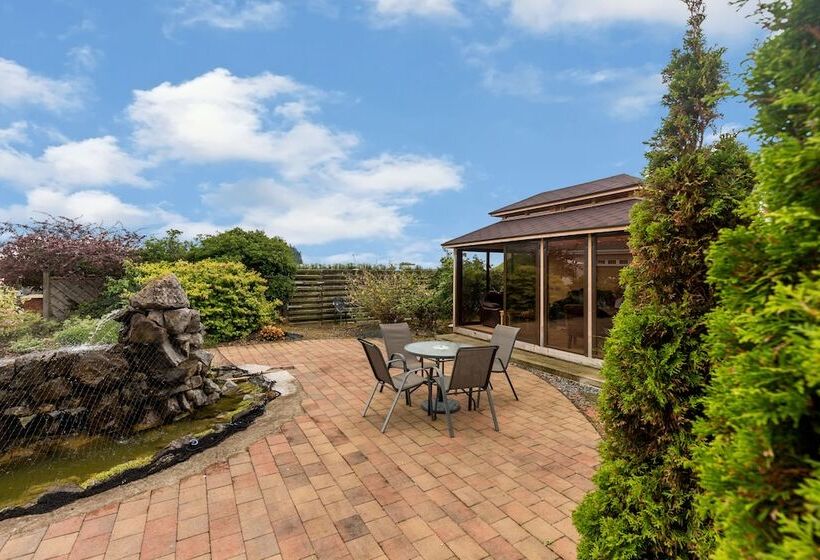 Airport View Hotel & Secret Spa