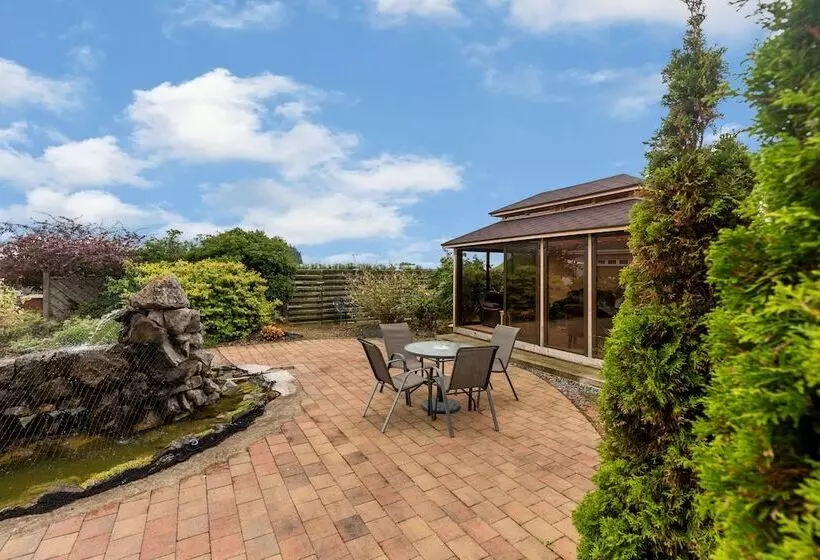 Airport View Hotel & Secret Spa