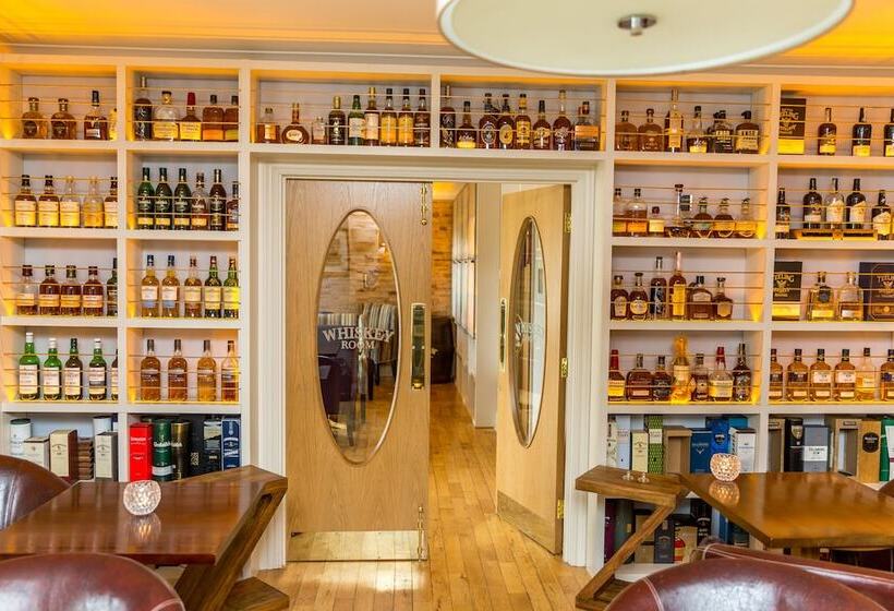 Airport View Hotel & Secret Spa