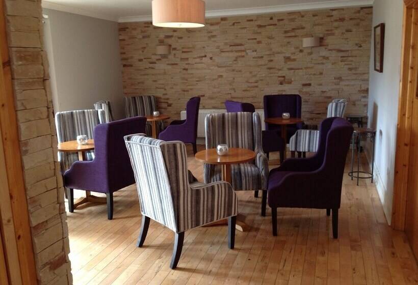 Airport View Hotel & Secret Spa