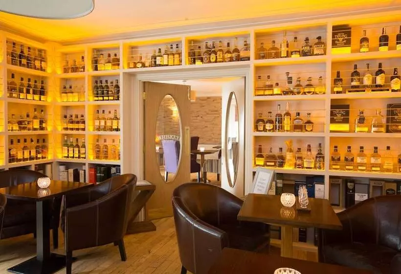 Airport View Hotel & Secret Spa