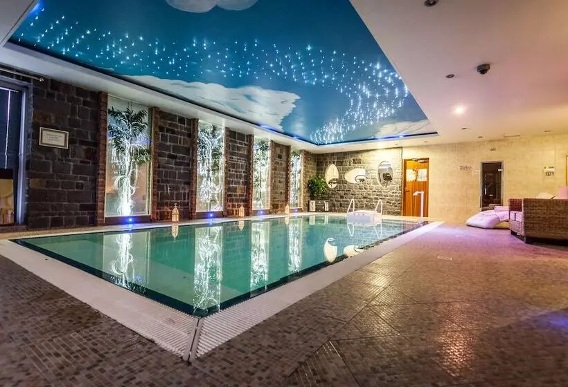 Airport View Hotel & Secret Spa