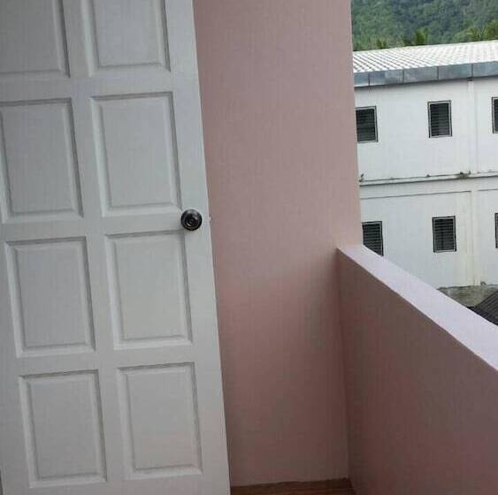 Общежитие Sairee Center Guesthouse