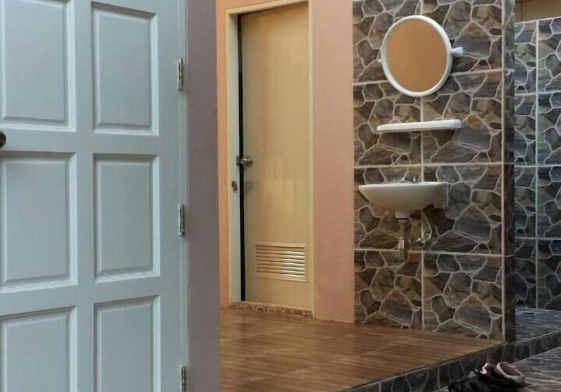 Общежитие Sairee Center Guesthouse