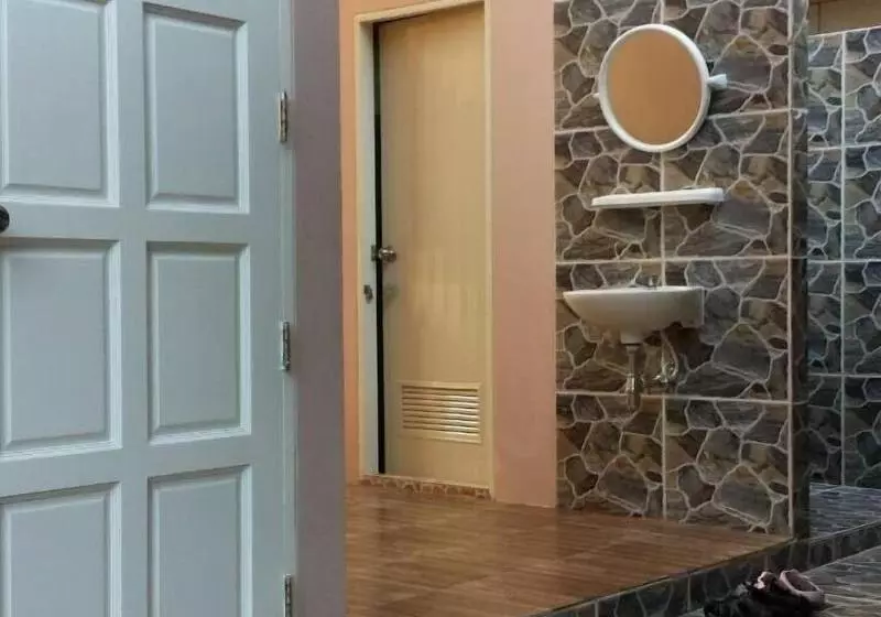 호스텔 Sairee Center Guesthouse