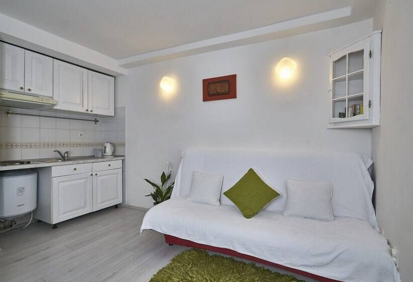 Apartments Old Town Finest