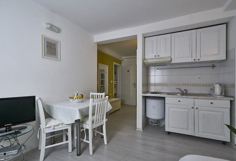 Apartments Old Town Finest