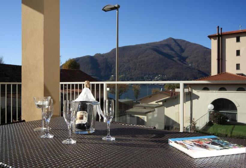 Golfo Gabella Lake Apartments