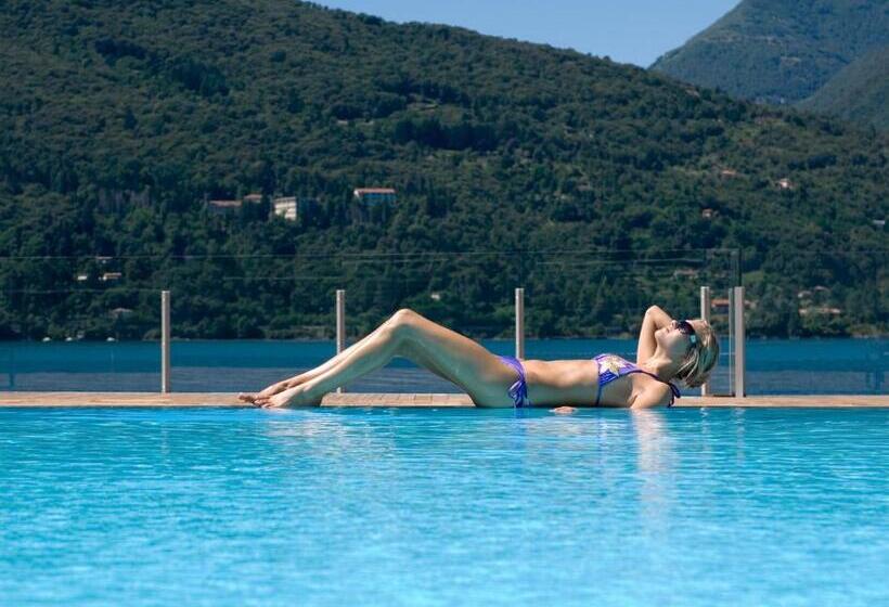 Golfo Gabella Lake Apartments