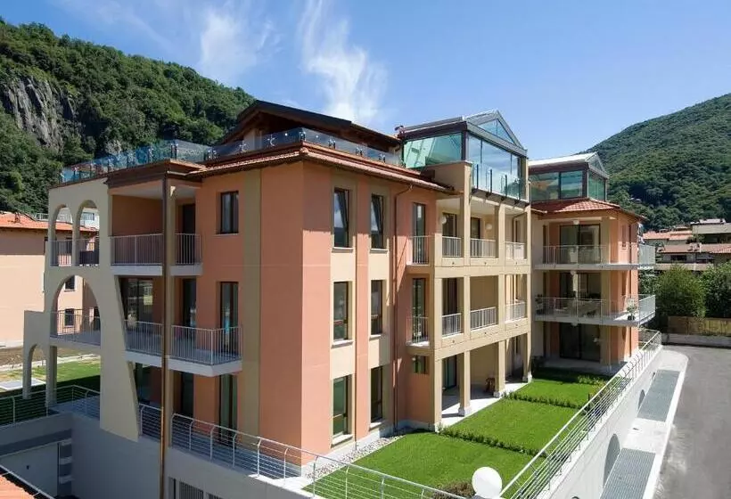Golfo Gabella Lake Apartments