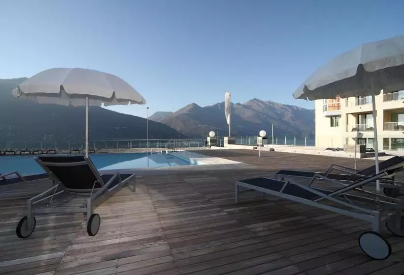 Golfo Gabella Lake Apartments