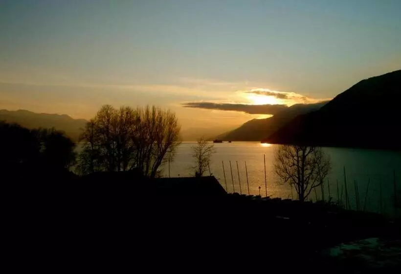 Golfo Gabella Lake Apartments