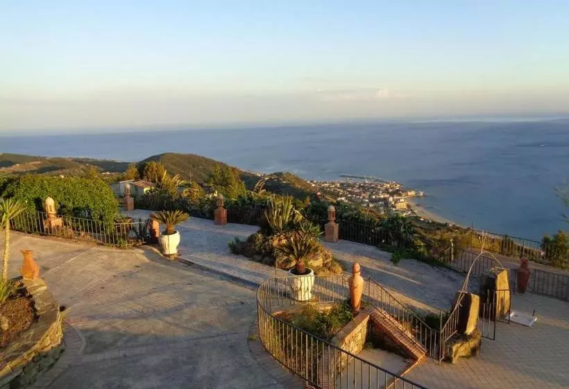 ホテル Agriturismo Le Agavi